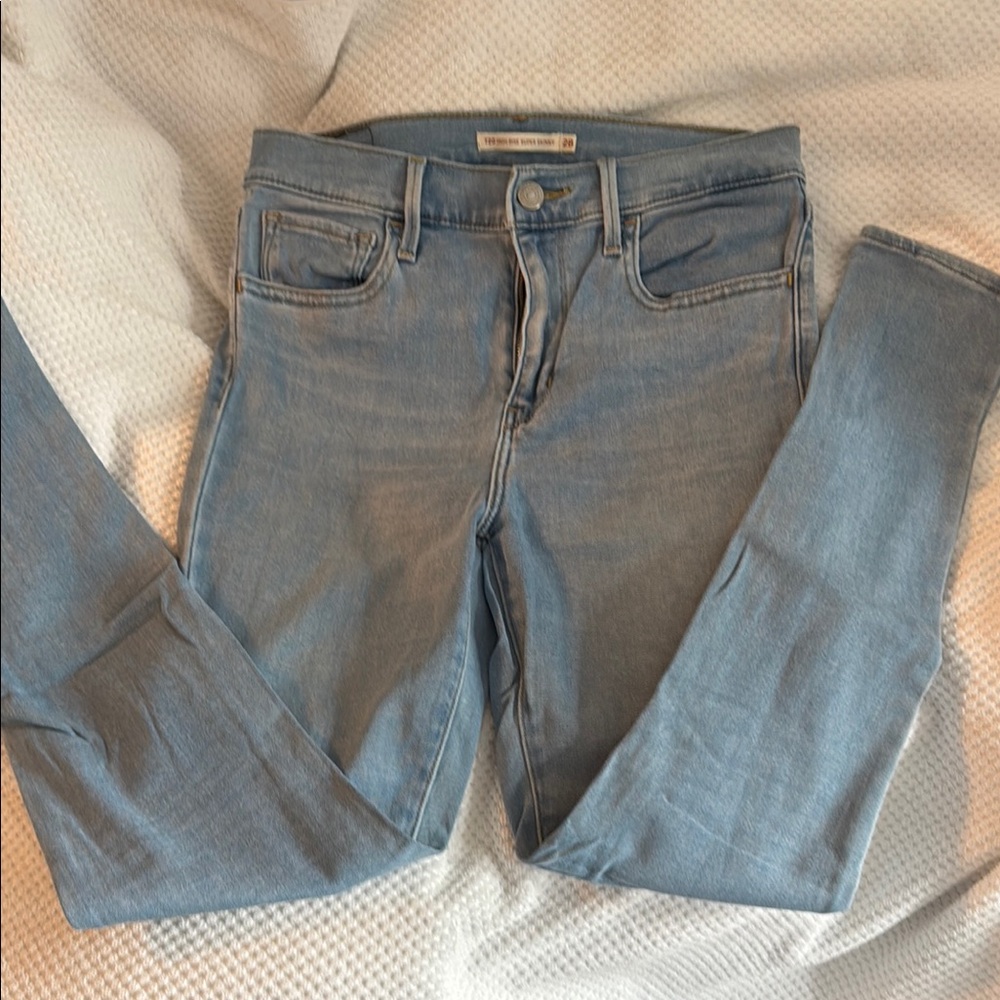 Women's Light Blue Levi’s Jeans